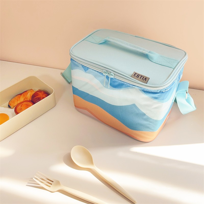 Customizable Oxford Fabric Thermal Cooler Bag Eco-Friendly and Durable Insulated Cooler